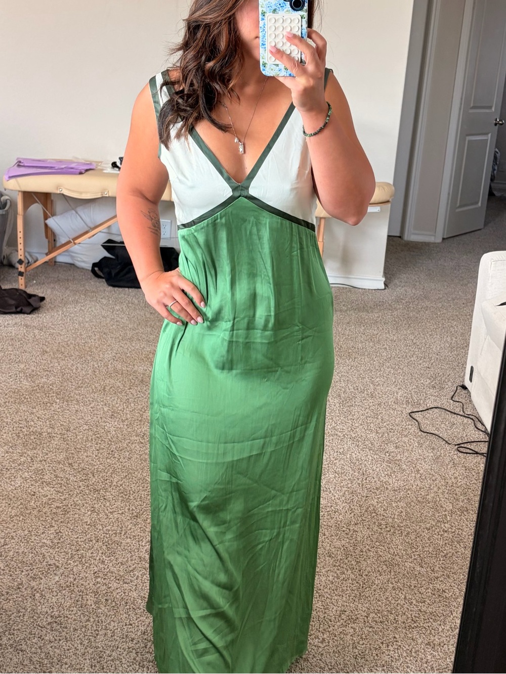 Commense Green and White V‑Neck Maxi Dress